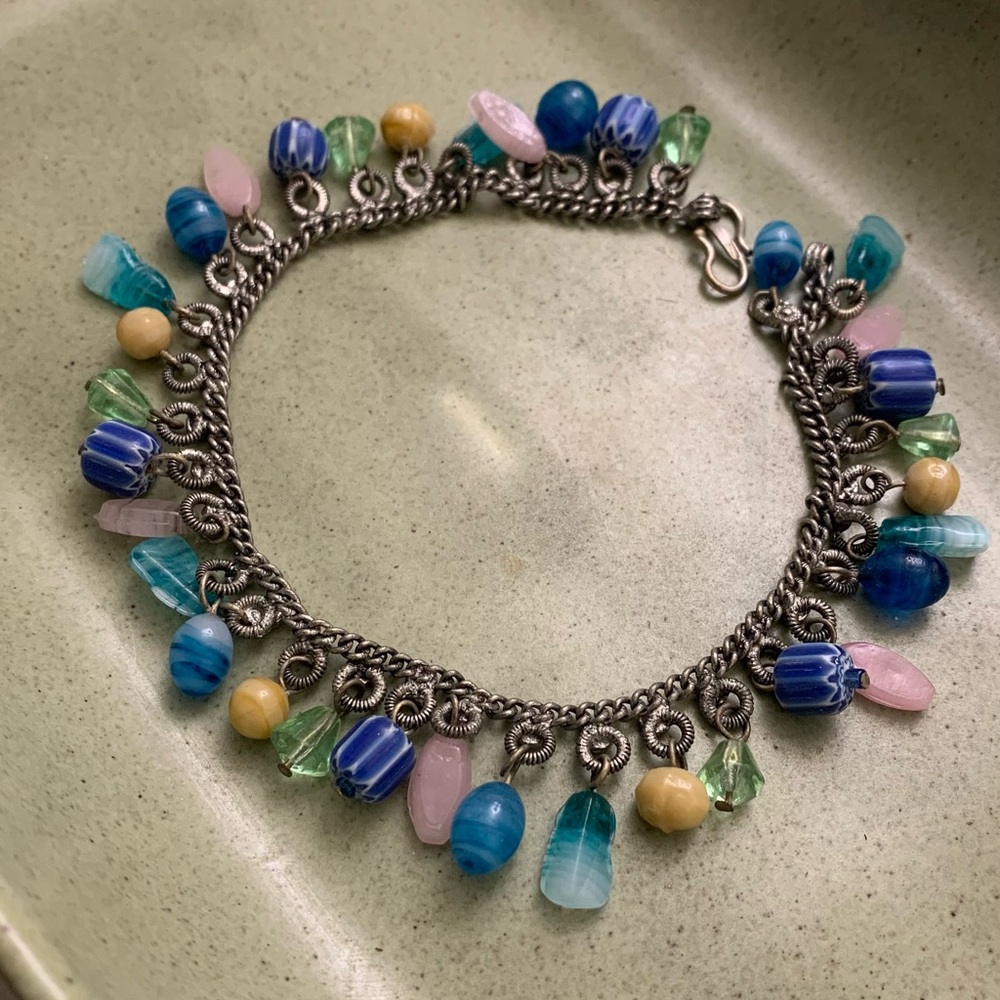 VNTG Murano-style art glass bead charm bracelet